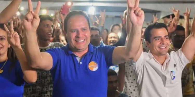 Eduardo Brito admite conversas para retornar à base do governo