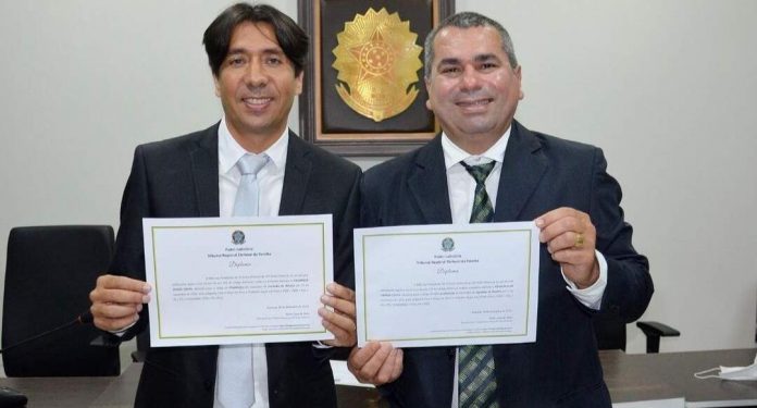 Prefeito paraibano é acusado pelo próprio vice de ter comprado votos