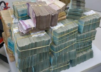 Dono de malas apreendidas com quase R$2 milhões é sócio de empreiteira em Brasília