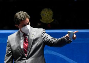 Veneziano é reeleito vice-presidente do Senado Federal