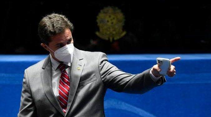 Veneziano é reeleito vice-presidente do Senado Federal
