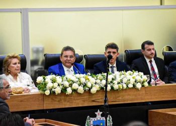 Galdino exonera todos os servidores comissionados da ALPB