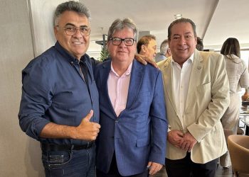 Articulação de Márcio Roberto leva asfalto para importante via de São Bento