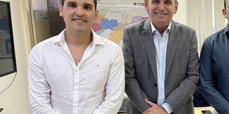 Bastidores: Chico Mendes amplia base de prefeitos