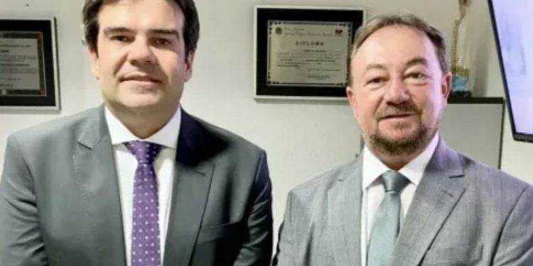 Bastidores: Eduardo Carneiro nomeia novo chefe de gabinete na Assembleia