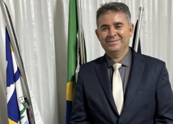 Presidente da Câmara de São Bento faz verdadeira “farra” com dinheiro público