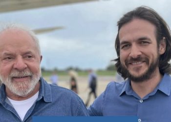 Um tucano em busca de um cargo federal