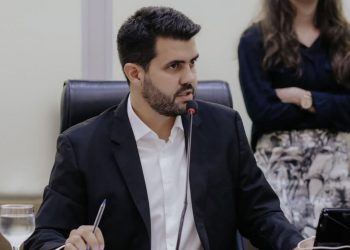 Wilson diz que saúde está boa e nega afastamento da ALPB: “Agenda está lotada”