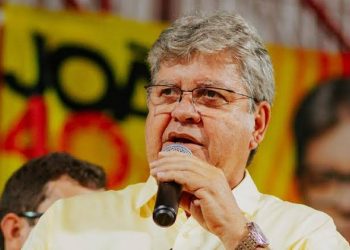 João Azevêdo tranquiliza paraibanos após ataques no RN e condena fakes