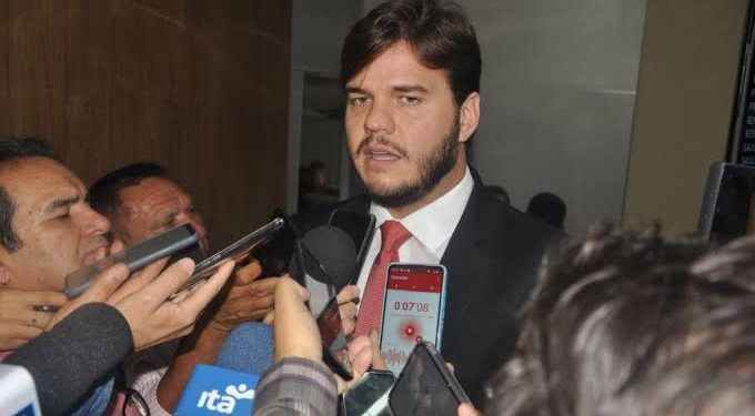 Brigando por empréstimo em CG, Bruno já foi contrário à prática na ALPB