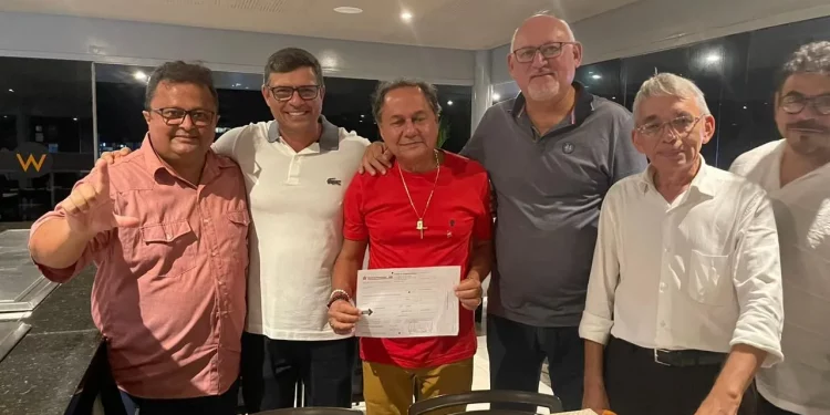 Sucessor de Vitor Hugo em Cabedelo terá o apoio do PT