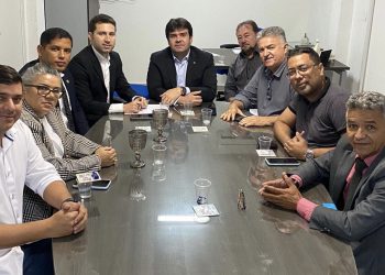 Exclusivo: oposição em Bayeux ganha musculatura e inicia novas articulações