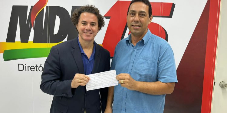 Prefeito de Lucena troca o Solidariedade pelo MDB