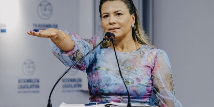 Deputada Dra. Jane se solidariza com caso de racismo sofrido por atleta brasileiro na Espanha