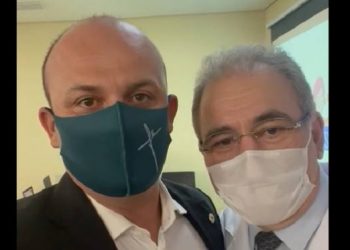 Queiroga recebe apoio de Bolsonaro e deve frustrar planos de Cabo Gilberto em JP