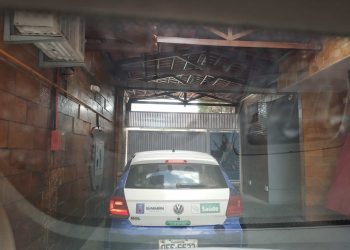 Carro da prefeitura de Guarabira é flagrado saindo de motel em João Pessoa