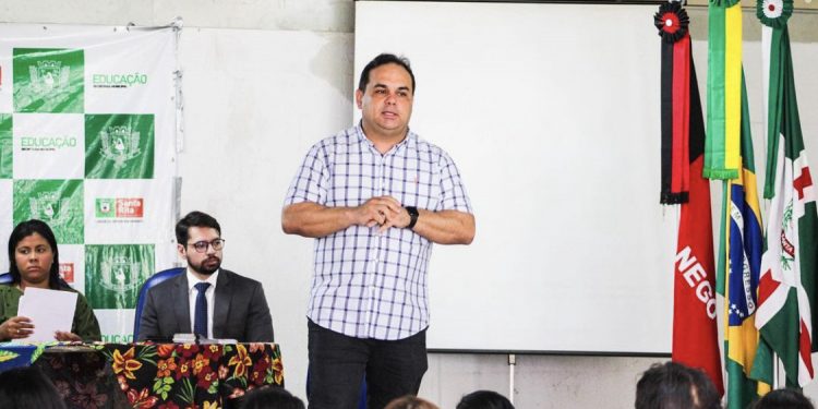 Prefeitura de Santa Rita anuncia linha de crédito para comerciantes que irão atuar no São João