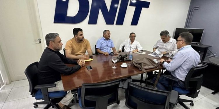 Secretário de Infraestrutura de Bayeux se reúne com DNIT e Cagepa para resolver problema de alagamento na BR-230