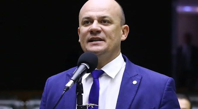 Cabo Gilberto ocupa 1º no ranking dos melhores deputados federais da Paraíba; veja lista