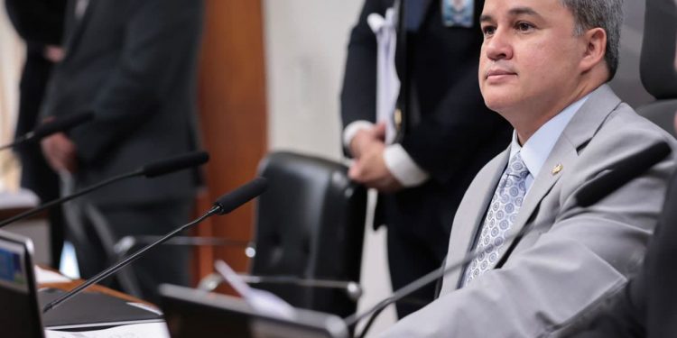 Efraim anuncia liberação de recursos do Ministério das Cidades para três municípios