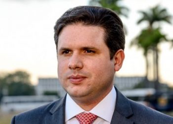 Republicanos coloca Romero na parede e pede definição sobre filiação ao partido