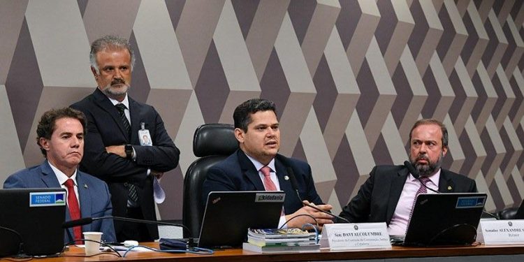 Alcolumbre busca proteger Zanin ao escolher Veneziano para relatoria, aponta site