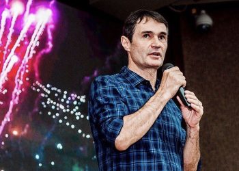 Romero vai as redes sociais e granate que terminará mandato na Câmara Federal