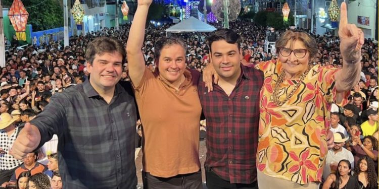 Em visita a cidades do Sertão e Vale do Piancó, Eduardo Carneiro recebe apoio do prefeito de Nova Olinda