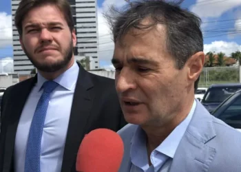 Romero aparece publicamente ao lado de Bruno e comenta relação com o gestor
