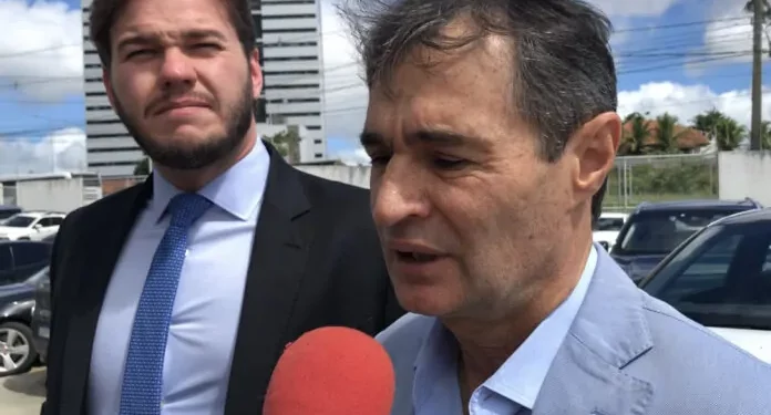 Romero aparece publicamente ao lado de Bruno e comenta relação com o gestor