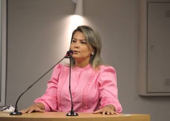 João Azevêdo sanciona projeto de lei que proíbe nomeação de condenados por crimes contra mulher