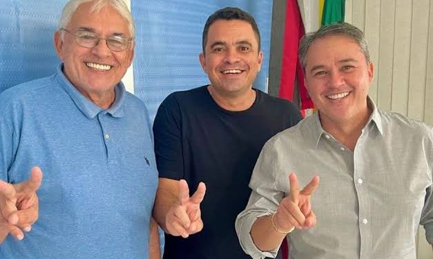 Pedrito escancara atrito com Efraim, mas rompimento já havia ocorrido há meses