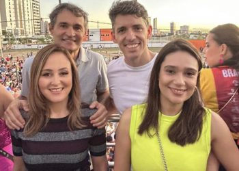 Campina Grande: Romero e Tovar de um lado, Bruno e Veneziano de outro