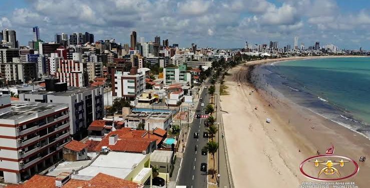 Cícero cancela contrato para projeto de aterro da orla de JP