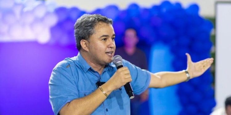 Efraim reage a recado de Cícero: “Não é com ameaça que se conquista apoio”