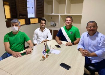 Walber e Nilvan detonam Wellington Roberto após voto favorável a reforma tributária