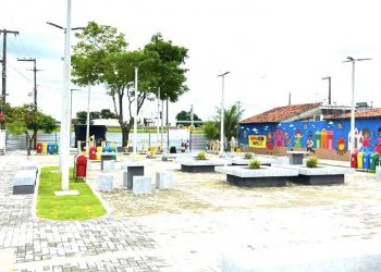 Prefeitura de Santa Rita entrega praça no bairro Naelson Panta Júnior