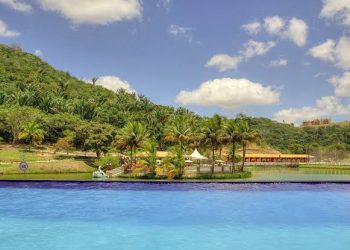 Exclusivo: deputado convida meninas para “festinha privada” em condomínio de luxo em Bananeiras