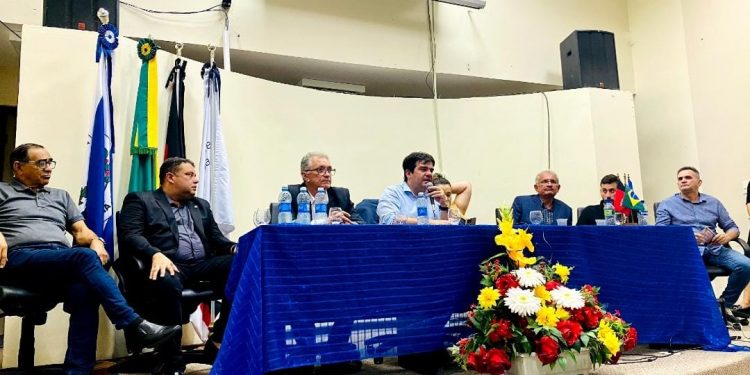 ALPB aprova requerimentos de Eduardo Carneiro debatidos durante 1ª reunião itinerante da Frente Parlamentar do Empreendedorismo