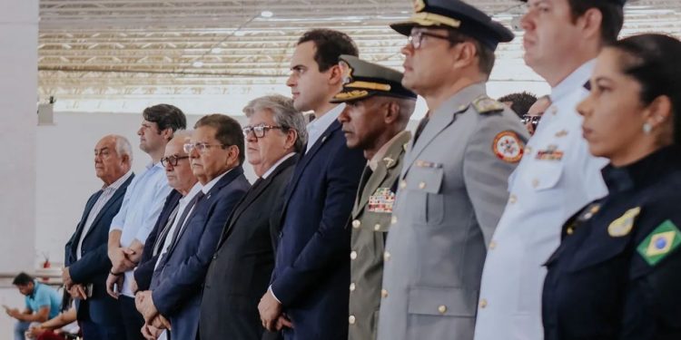 Adriano apresenta voto de aplausos ao governador João Azevêdo e auxiliares pela redução da violência na Paraíba