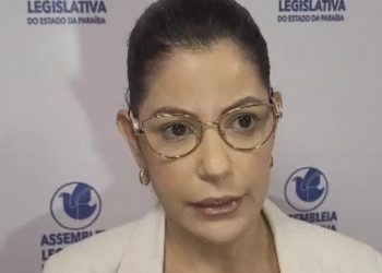 Danielle do Vale expressa indignação por falta de atenção dos deputados em falas de mulheres na ALPB