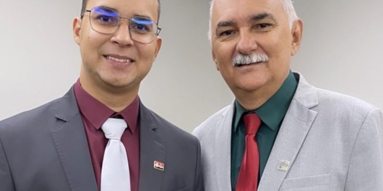 Bastidores: prefeito de Santa Luzia vai lançar sobrinho como candidato a sucessão; ouça