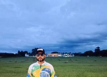 Operação da PF prende blogueiro paraibano suspeito de financiar atos golpistas