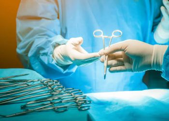 Prefeitura de Lucena esclarece que cirurgia de moradora não foi realizada devido à alteração no estado clínico