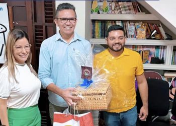 Em Mamanguape, Danielle do Vale cumpre agenda ao lado do secretário de Educação do Estado e realiza visitas em escolas