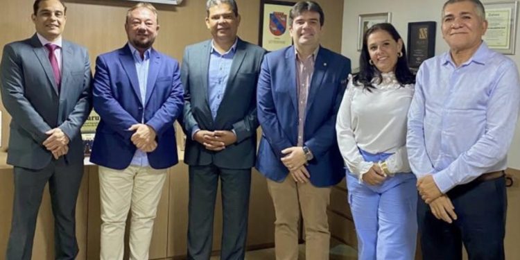 Bastidores: em ascensão, Eduardo Carneiro vai comandar dois partidos na Paraíba