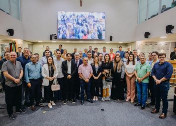 Deputados e prefeitos enviarão documento a Brasília para buscar solução sobre redução do FPM