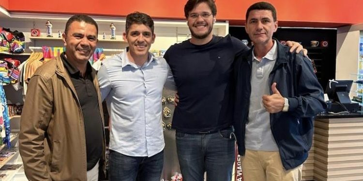 Bastidores: Tovar e Bruno Cunha Lima se encontram em Brasília e sinalizam reaproximação