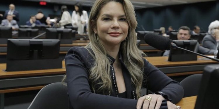 MPPB arquiva denúncia feita por vereador Eduardo Cassol contra Karla Pimentel, em Conde