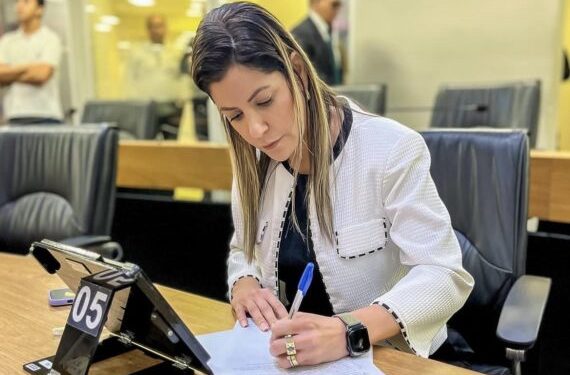Deputada Danielle do Vale destaca aprovação de 39 proposituras na ALPB nesta terça-feira